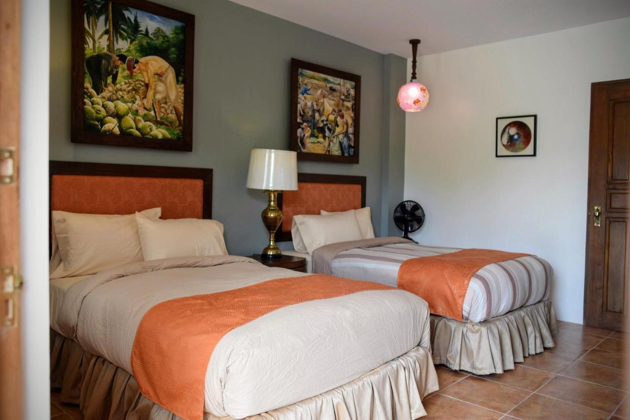 Casa Marina Bed And Breakfast Pagsanjan Ngoại thất bức ảnh