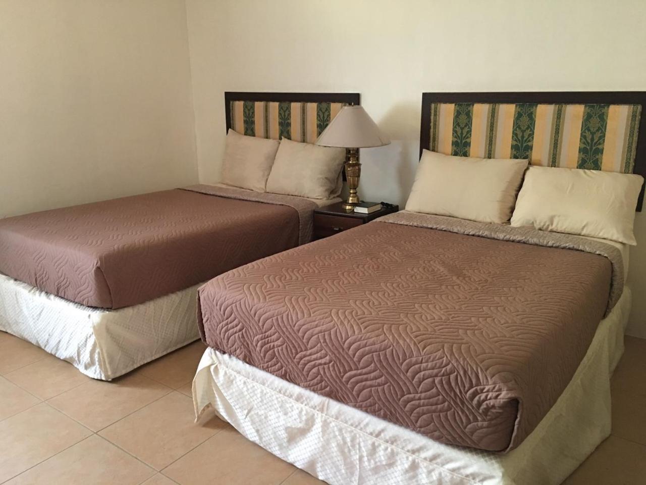 Casa Marina Bed And Breakfast Pagsanjan Ngoại thất bức ảnh