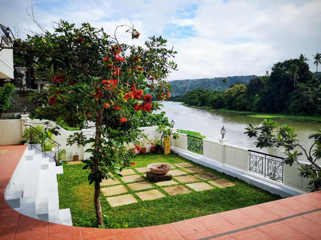 Casa Marina Bed And Breakfast Pagsanjan Ngoại thất bức ảnh